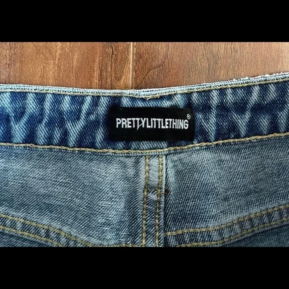 Pretty little thing denim shorts - Picture 10 of 10